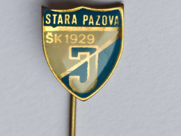 BADGE Z-71-3 - CHESS ECHECS SCHACH AJEDREZ SAKK SAH CLUB STARA PAZOVA, SERBIA - Spelletjes