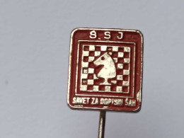 BADGE Z-71-3 - CHESS ECHECS SCHACH AJEDREZ SAKK SAH CORRESPONDENCE, Yugoslavia - Spelletjes