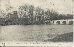 Mantes (78) - Vue Sur La Cathédrale Et Le VIeux Pont De Limay - Mantes La Jolie