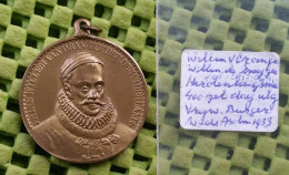 .medal - Medaille - Medaille: Prins Willen Van Oranje ,vader Der Vadersland  1533 - 1933 (  NL) - Royal/Of Nobility