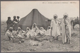 Algérie - Arabes Préparant Le Méchoui  (1) - Mannen