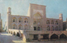 AK 182500 UZBEKISTAN - Khiva - Kutlug-Urad-indak Madrasah - Ouzbékistan