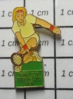 1012A  Pin's Pins / Beau Et Rare / SPORTS / TENNIS CLUB STADE HELITAS CAEN - Tennis