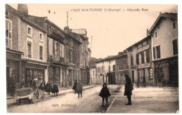 CPA-79 LES 2 SEVRES- CHEF-BOUTONNE - Grande Rue - Vieille Voiture Décapotable - Docks Des Charentes - Animé - Chef Boutonne