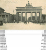 WW BERLIN. Cavaliers Militaires Sous  Brandenburger Tor. Timbre Manquant Verso - Porte De Brandebourg
