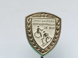 BADGE Z-51-7 - Athlétisme, Athletics, BASKETBALL, FOOTBALL, SPORTS GAMES, Ouvriers JEUX SPORTIFS, YUGOSLAVIA - Athletics