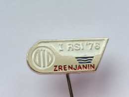 BADGE Z-51-7 - Athlétisme, Athletics, BASKETBALL, FOOTBALL, SPORTS GAMES, Ouvriers JEUX SPORTIFS, ZRENJANIN - Atletiek