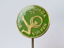 BADGE Z-51-9 - GYMNASTIC, GYMNASTIQUE GUMIJADA VULKAN NIS, SERBIA - Atletiek