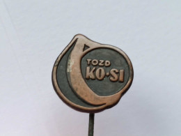 BADGE Z-51-9 - TOZD KO. SI - Atletismo