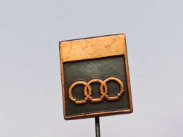 BADGE Z-51-10 - MEDITERRANEAN GAMES, JEUX MÉDITERRANÉENS - Athletics