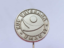 BADGE Z-51-11 - HANDBALL COUPE DES VÉTÉRANS, VETERANS CUP UMAG 82, CROATIA - Handball