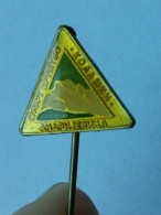 BADGE Z-74-1 - ALPINISM, Mountain, Mountaineering, ANDRIJEVICA, KOLASIN, CLIMBING MOUNTAIN SOCIETY - Alpinisme, Beklimming