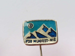 BADGE Z-74-2 - ALPINISM, Mountain, Mountaineering, MLADOST NIS, SERBIA - Alpinismo, Escalada