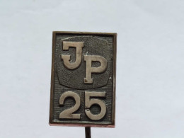 BADGE Z-44-1 - Oil Industry, Fuel, Gas, Oil, Jugopetrol, Yugoslavia,  RAFINERIJA, RAFFINERIE, REFINERY - Carburants