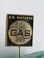 BADGE Z-44-1 - Oil Industry, Fuel, Gas, Oil, NAFTAGAS, YUGOSLAVIA - Kraftstoffe