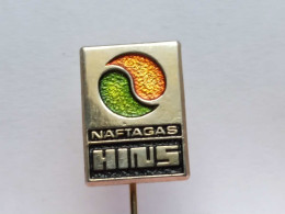 BADGE Z-44-1 - Oil Industry, Fuel, Gas, Oil, NAFTAGAS, YUGOSLAVIA - Kraftstoffe