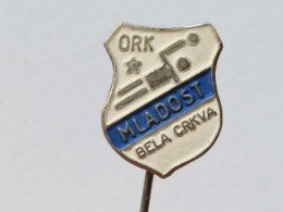 BADGE Z-88-1 - RUKOMET, HANDBALL CLUB MLADOST, BELA CRKVA, SERBIA - Balonmano