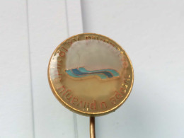 BADGE Z-64-1- POP 81, EUROPEAN SWIMMING CHAMPIONSHIP, CHAMPIONNAT D'EUROPE DE NATATION, SPLIT 81, CROATIA - Swimming