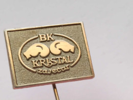 BADGE Z-64-2- BOX, BOXING CLUB KRISTAL ZAJECAR, SERBIA - Boxeo