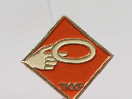 BADGE Z-64-2- Athlétisme, Athletics, Athletic, - Gymnastiek