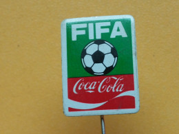 BADGE Z-42-1 - COCA COLA - FIFA FOOTBALL - Coca-Cola