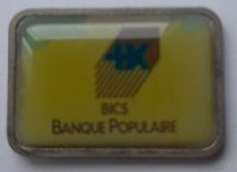Pin's   Banque Populaire  BICS  Verso  BERNARD  SAINT - MARTIN - Banken