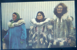 Cpsm Des USA Alaska -- Kotzebue  Eskimos Dressed In Their Finest Handcrafted Parkas     LANR90 - Autres & Non Classés