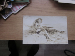 Pin Ups Swimsuir Girl With Parasol Old Photo Postcards - Pin-Ups