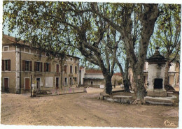 CPM..84..ROBION..VAUCLUSE..LA MAIRIE LA POSTE ET LA FONTAINE - Robion