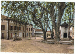 CPM..84..ROBION..VAUCLUSE..LA MAIRIE LA POSTE ET LA FONTAINE - Robion