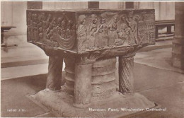 AK 182750 ENGLAND - Winchester - Cathedral - Norman Font - Winchester