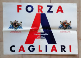 CALCIO FORZA CAGLIARI A 2004 RITORNO IN SERIE "A" POSTER 50 X 35 CM. - Autres & Non Classés