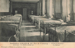 Vincennes * Institution GIRARD , 88 Rue De Fontenay * Directeur MERLUZEAU * école * Un Dortoir - Vincennes