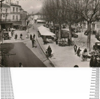 Photo Cpsm Cpm 33 LESPARRE. Un Jour De Marché 1956 - Lesparre Medoc