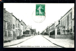 94 CHENNEVIERES Sur MARNE - La Rue De La République - Chennevieres Sur Marne