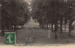 10 , Cpa  BAR Sur SEINE , Les Promenades De La Porte De Troyes (03620.MS3)) - Bar-sur-Seine