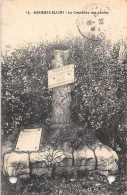 Asnières Sur Seine           92     Cimetière Des Chiens. Monument De  Marquis      N° 15        (voir Scan) - Asnieres Sur Seine