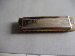 2 HARMONICAS -1 HOHNER ORCHESTER SCHUTZ MARKE- ET 1 A  IDENTIFIER - Musikinstrumente