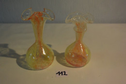 C112 2 Magnifiques Vases Soliflore En Verre Travaillé Et Coulé - Art Nouveau / Art Deco