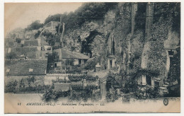 2 CPA - AMBOISE (Indre Et Loire) - Habitations Troglodytes - Amboise