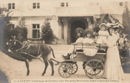 FAMILLES ROYALES - La Duchesse De Vendôme Et Les Princesses Marie Louise - Sophie Et Geneviève - Carte Postale Ancienne - Familias Reales