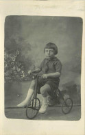 CARTE PHOTO - Petite Fille Au Tricycle. (en 1927) - Jeux Et Jouets