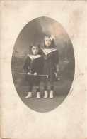 ENFANTS - Deux Petites Filles - Carte Postale Ancienne - Autres & Non Classés