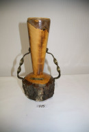 C115 Souvenir De Durbuy Vase Et Armature En Métal Et Bois - Obj. 'Souvenir De'