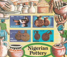 NIGERIA - BLOC N°9 (Michel) ** (1990) Poteries - Nigeria (1961-...)