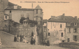 Périgueux * La Rue De L'harmonie , Vieille Ville * Villageois - Périgueux