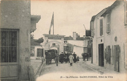 St Pierre D'oléron * Ile D'oléron * Rue Et Hôtel De Ville * Villageois Attelage - Saint-Pierre-d'Oleron