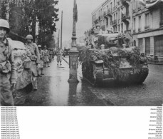 CP Guerre 1939-1945 * Libération De Belfort Les Chars Entrent Dans La Ville * - Guerra 1939-45