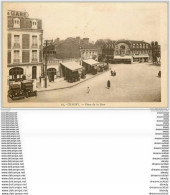 02 CHAUNY. Place De Lla Gare 1936. Buvette Pallice, Hôtel Des Voyageurs Et Café à L'Arrivée - Chauny
