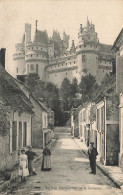 Pierrefonds * La Rue Notre Dame Et Le Château - Pierrefonds